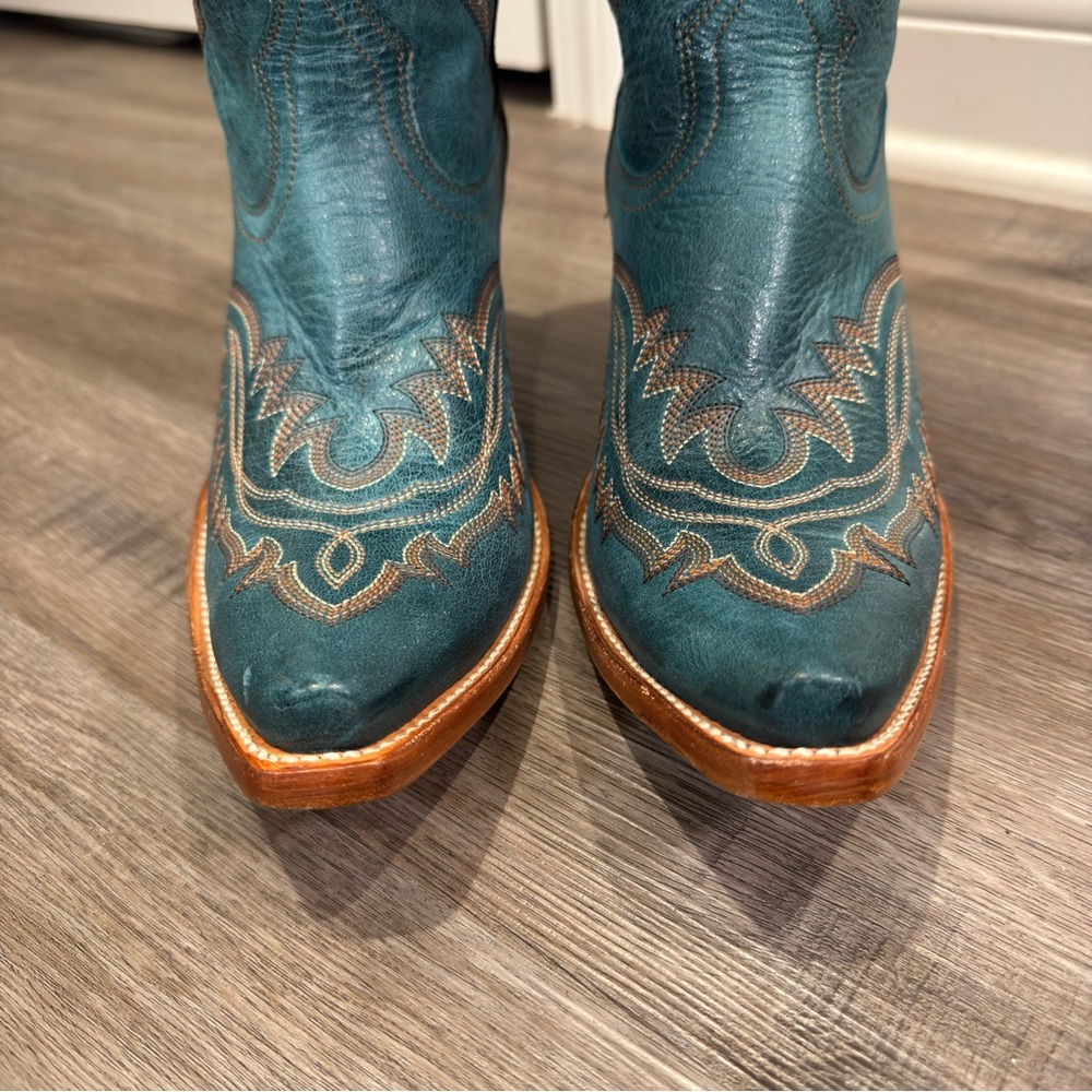 Ariat Casanova Western Leather Cowboy Boots in Blue - Picture 7 of 16